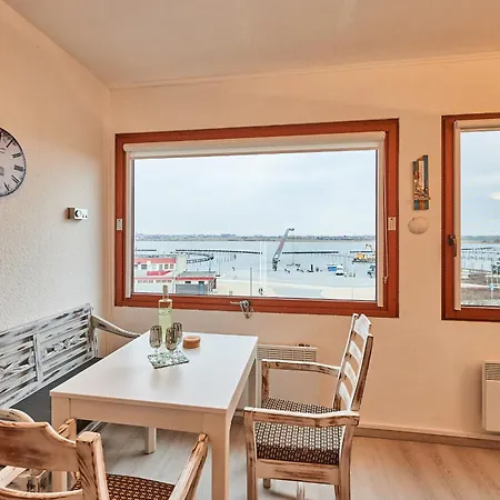 Stranddistel 2 Meerblick Burgtiefe auf Fehmarn
